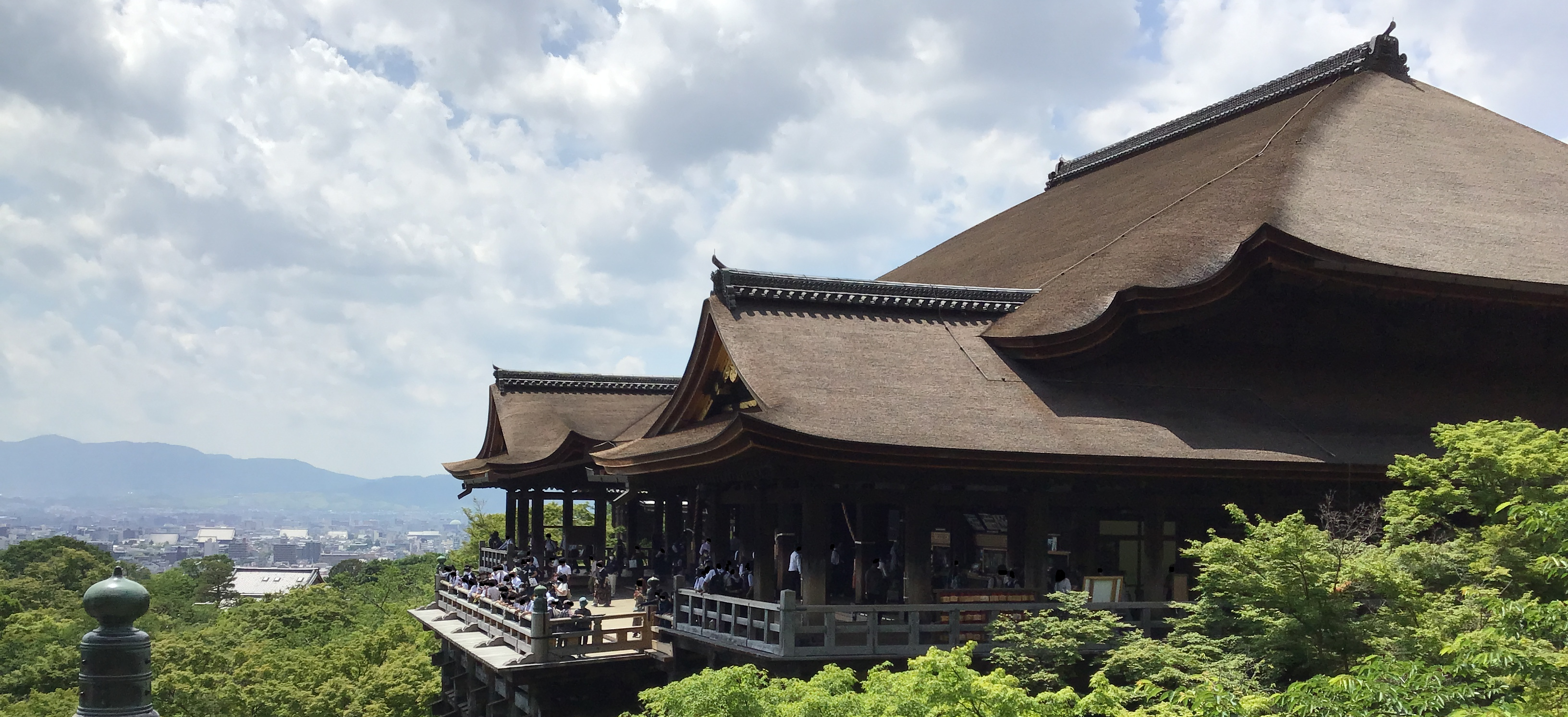 A wide angle shot of Kiyomizu Temple